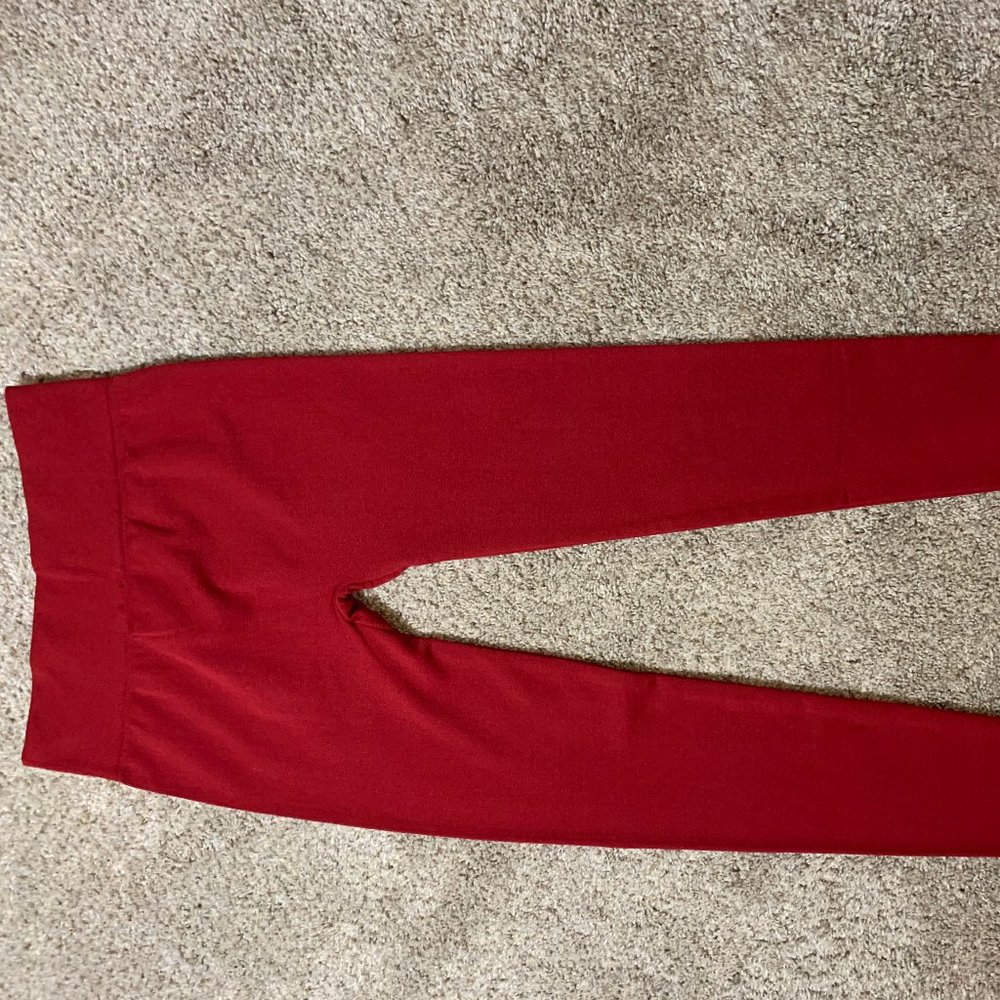 New Mix Red Leggings Size Medium
